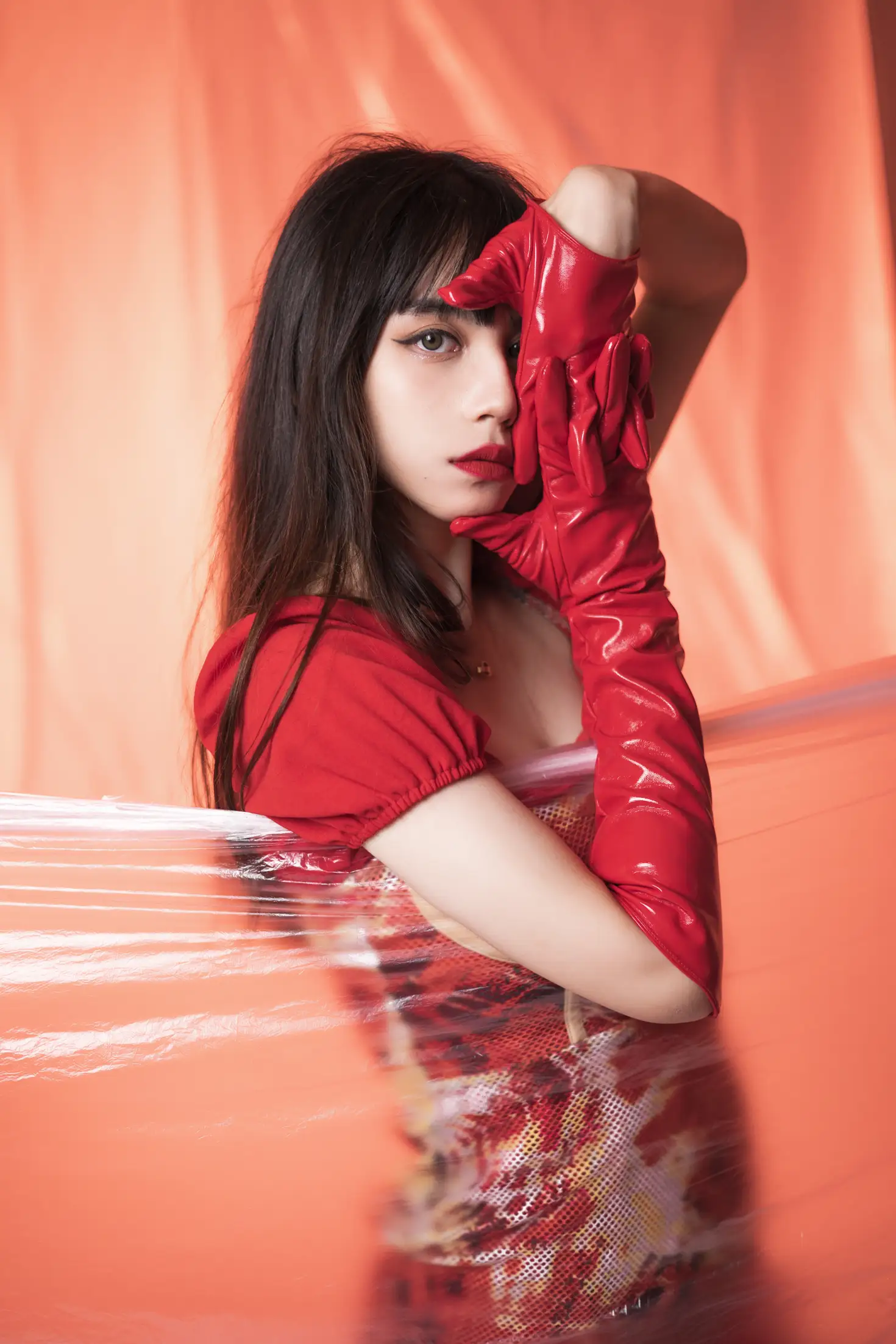 [YITUYU] 2022.05.21 Vol.0946 – Dancing Red Gloves Two plus six#[26P]-4