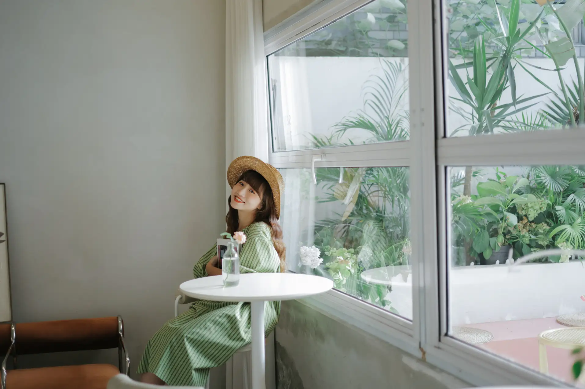 [YITUYU] 2022.08.04 Vol.1621 – Afternoon in the Cafe Fatty Blue-#[31P]-14